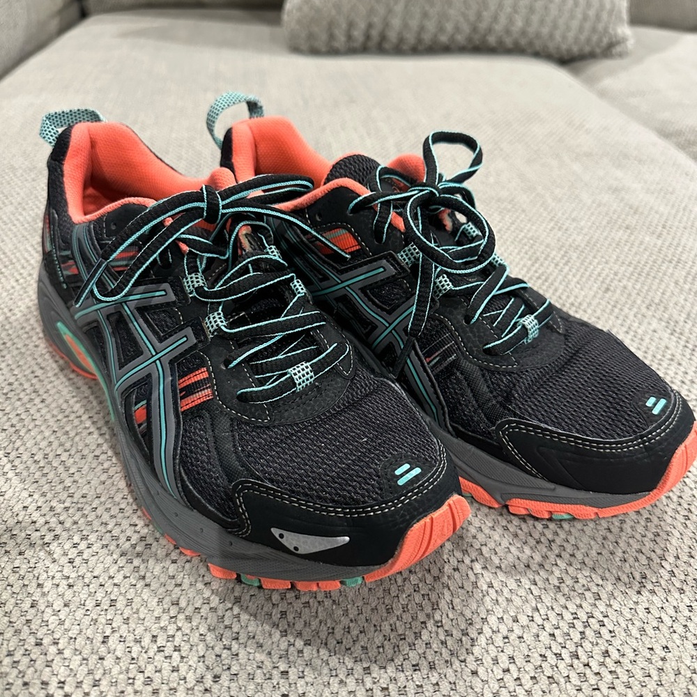 Asics Gel Venture 5 size 9